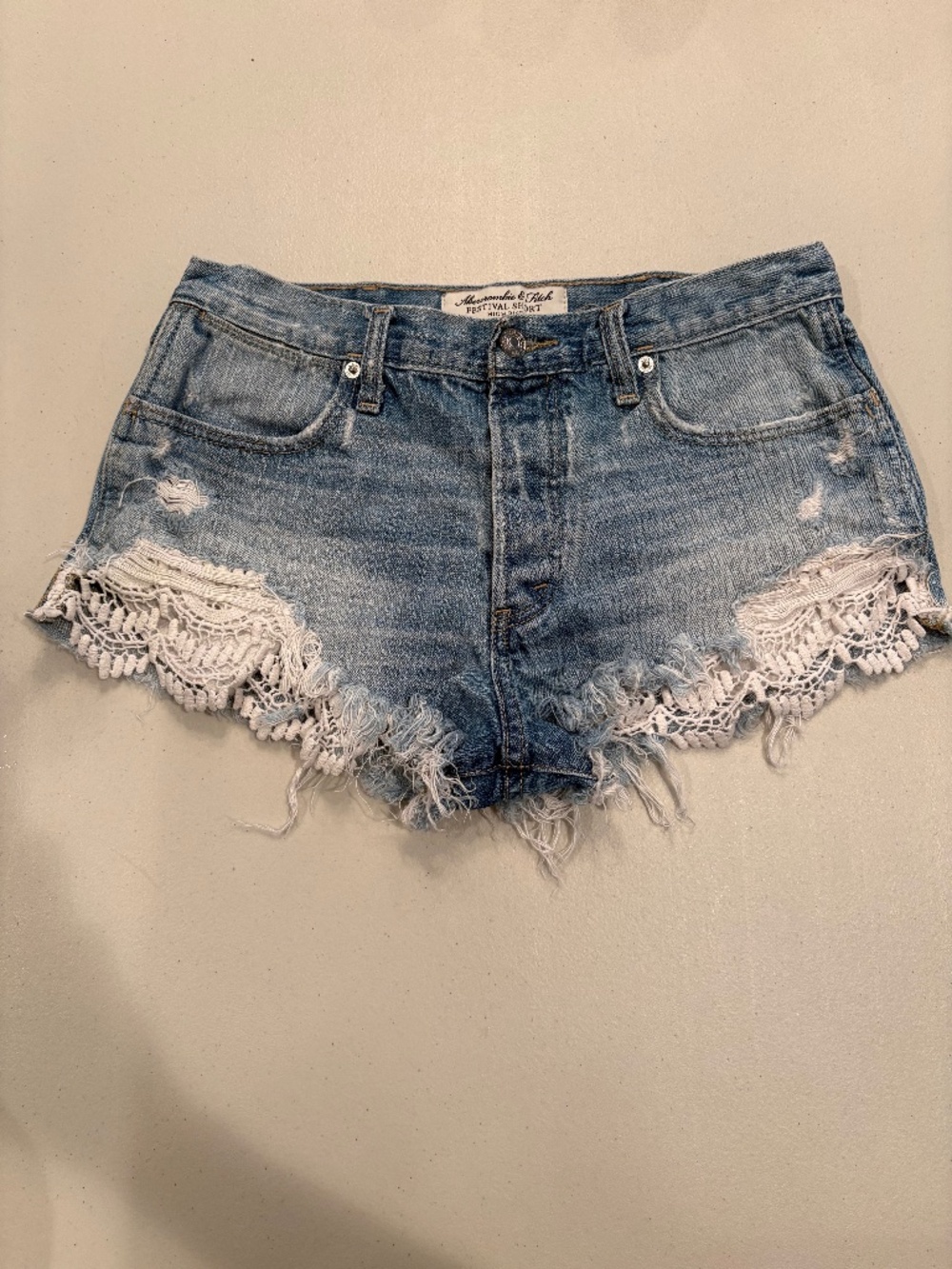 abercrombie and fitch festival high rise denim shorts size 27 size 4